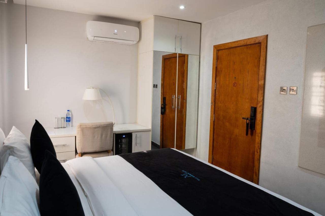 Villa Monument Hotel Aliayabiagba Екстер'єр фото
