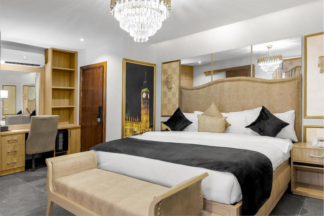 Villa Monument Hotel Aliayabiagba Екстер'єр фото