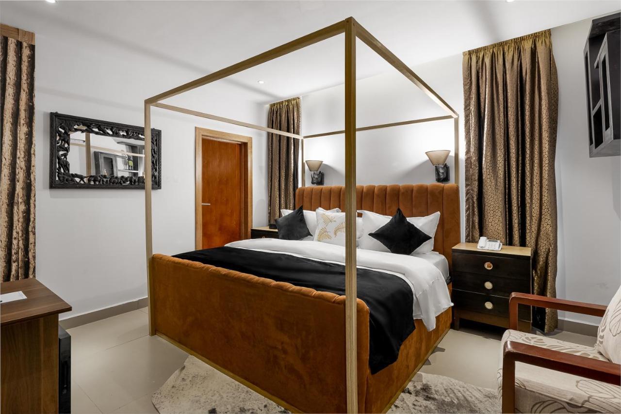 Villa Monument Hotel Aliayabiagba Екстер'єр фото